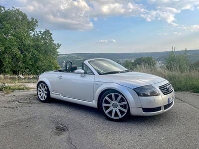 Second-hand Audi TT Roadster Performance 224 CP (164 kW) 2000 Argintiu Cabrio