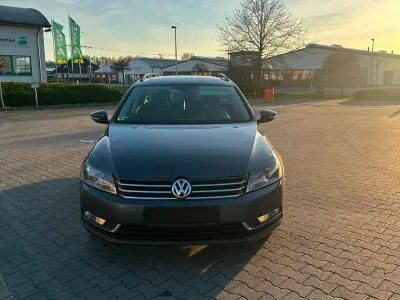 Gebraucht VW Passat 140 PS (102 kW) 2011 Grau Kombi