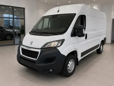 Używany Peugeot Boxer 140 KM (102 kW) 2023 Biały Van