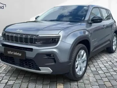 Ny Jeep Avenger Altitude 101 HK (74 kW) 2025 Grå SUV