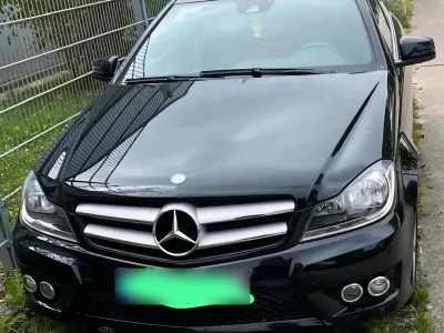 Gebraucht Mercedes C180 Style 156 PS (114 kW) 2012 Schwarz Coupé