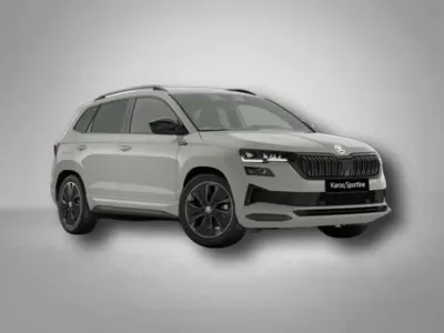 Neu Skoda Karoq SportLine 190 PS (139 kW) 2025 Velvet rot metallic SUV