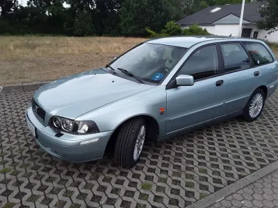 Gebraucht Volvo V40 Standard 122 PS (89 kW) 2004 Blau Kombi