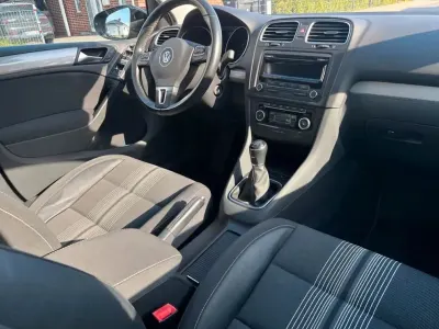 Gebraucht VW Golf VII Match 105 PS (77 kW) 2012 Blau Limousine