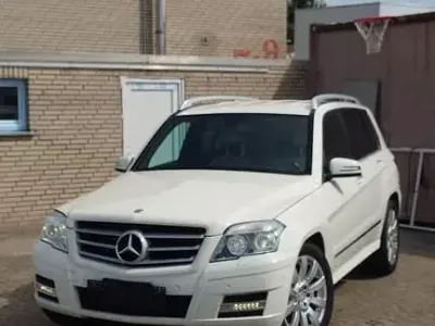 Gebraucht Mercedes GLK300 231 PS (169 kW) 2011 Weiß SUV
