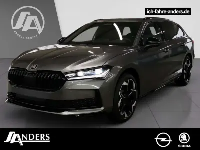 Nuova Skoda Superb SportLine 193 CV (141 kW) 2026 Grigio Station wagon