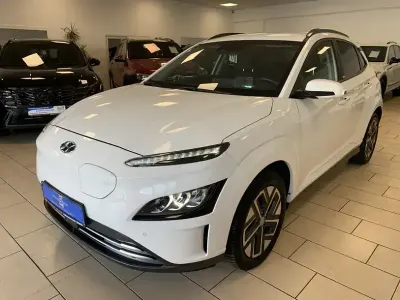 Gebraucht Hyundai Kona Trend 100 kW (136 PS) 2021 Weiß SUV