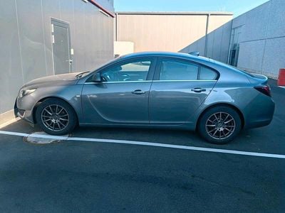 Usado Opel Insignia 170 HP (125 kW) 2017 Cinzento Sedan