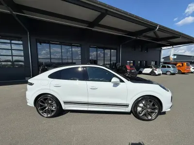 Gebraucht Porsche Cayenne Turbo 549 PS (403 kW) 2020 Weiß SUV