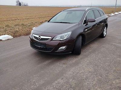 Gebraucht Opel Astra Sport 140 PS (102 kW) 2011 Braun Kombi