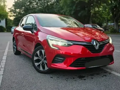 Gebraucht Renault Clio Evolution 91 PS (66 kW) 2023 Rot Kleinwagen