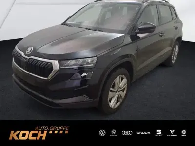 Gebraucht Skoda Karoq Selection 150 PS (110 kW) 2025 Schwarzmagic perleffekt SUV