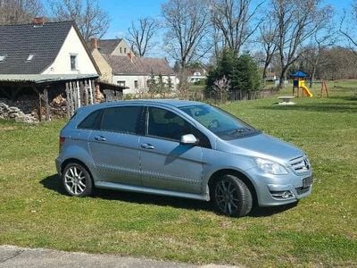 Usata Mercedes B200 136 CV (100 kW) 2008 Blu Monovolume