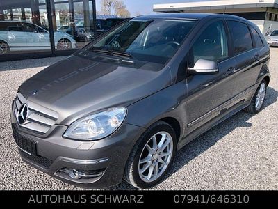 Gebraucht Mercedes B200 Sport 136 PS (100 kW) 2010 Mountaingrau  metalliclack Van / Kleinbus