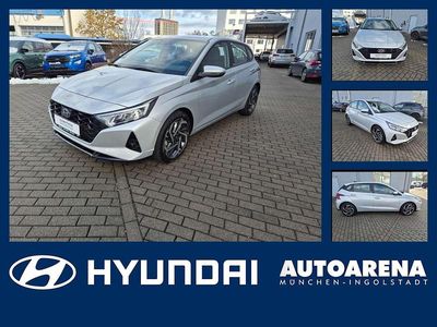 Gebraucht Hyundai i20 Intro Edition 101 PS (74 kW) 2022 Sleek silver / met Kleinwagen