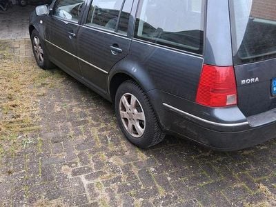 Gebraucht VW Bora 105 PS (77 kW) 2003 Grau Kombi