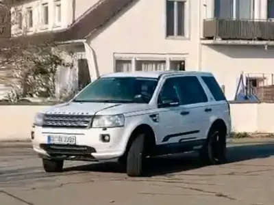 Gebraucht Land Rover Freelander 2 110 PS (80 kW) 2012 Weiß SUV