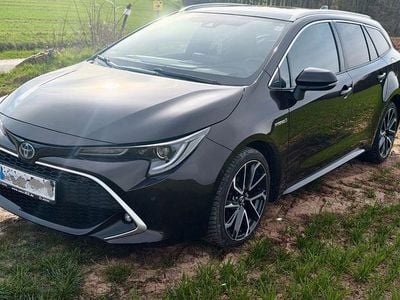 Gebraucht Toyota Corolla Lounge 184 PS (135 kW) 2019 Braun Kombi