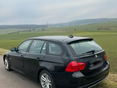 Używany BMW 318 125 KM (91 kW) 2012 Czarny Kombi