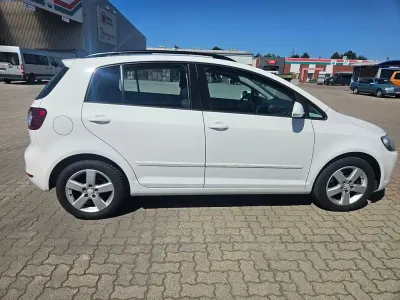 Gebraucht VW Golf Plus Comfortline 122 PS (89 kW) 2010 Weiß Van / Kleinbus