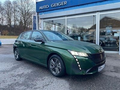 Gebraucht Peugeot 308 Active 131 PS (96 kW) 2023 Grün Limousine