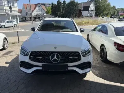 Gebraucht Mercedes GLC300e AMG line 211 PS (155 kW) 2021 Andere SUV
