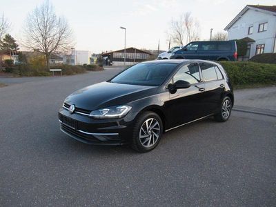 Gebraucht VW Golf VII Sound 125 PS (91 kW) 2018 Schwarz Limousine