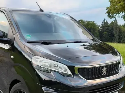 Gebraucht Peugeot Expert 122 PS (89 kW) 2019 Schwarz Van