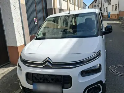 Gebraucht Citroën Berlingo 110 PS (80 kW) 2023 Weiß Van / Kleinbus