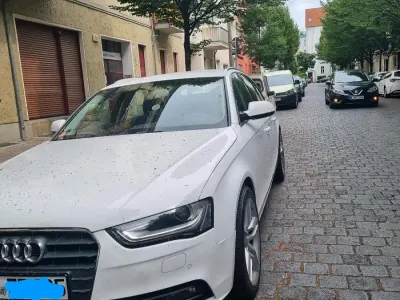 Gebraucht Audi A4 150 PS (110 kW) 2015 Weiß Kombi