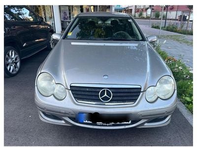Mercedes 220