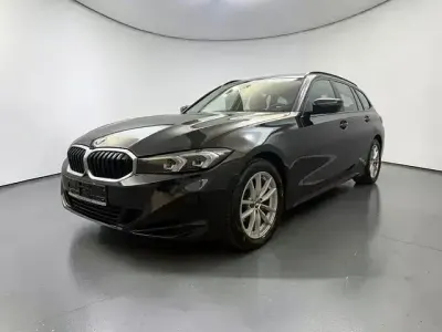 Gebraucht BMW 318 Shadowline 150 PS (110 kW) 2023 Schwarz Limousine
