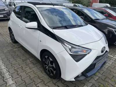 Gebraucht Toyota Aygo Team 72 PS (52 kW) 2021 Weiß Kleinwagen