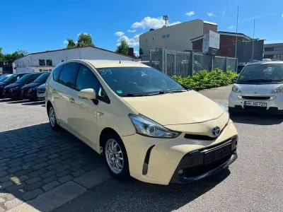 Gebraucht Toyota Prius+ 99 PS (72 kW) 2016 Beige Van / Kleinbus
