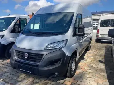Usata Fiat Ducato 140 CV (102 kW) 2020 Andere Furgone