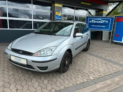 Używany Ford Focus 100 KM (73 kW) 2003 Srebrny Kombi