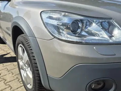Gebraucht Skoda Octavia Scout 160 PS (117 kW) 2011 Beige Kombi