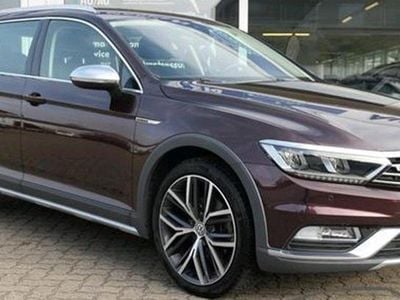 Gebraucht VW Passat Alltrack 220 PS (161 kW) 2018 Rot Kombi