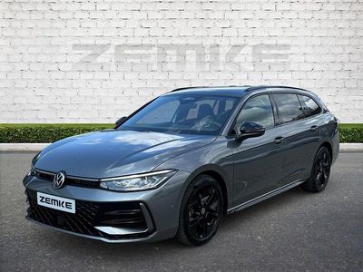 Gebraucht VW Passat R-line 150 PS (110 kW) 2025 Grau Kombi