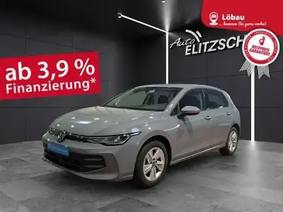Gebraucht VW Golf VIII Life 150 PS (110 kW) 2025 Grau Limousine