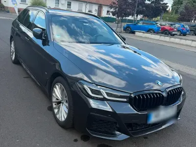 Gebraucht BMW 520 M Sport 190 PS (139 kW) 2021 Grau Limousine