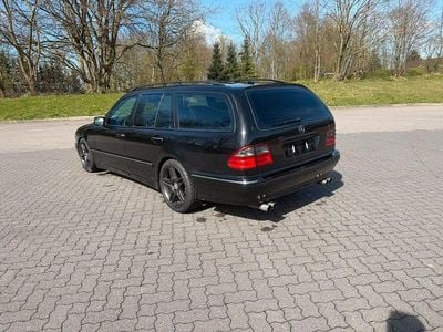 Usata Mercedes E320 194 CV (142 kW) 1999 Nero Berlina