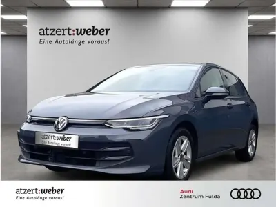 Gebraucht VW Golf VIII Life 116 PS (85 kW) 2025 Delfingrau metallic Limousine