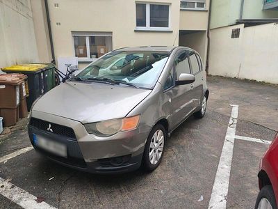 Gebraucht Mitsubishi Colt 95 PS (69 kW) 2009 Braun Kleinwagen