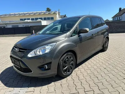 Gebraucht Ford Grand C-Max Titanium 116 PS (85 kW) 2015 Magneticgrau (metallic) Van / Kleinbus