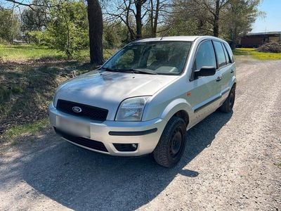 Second-hand Ford Fusion 80 CP (58 kW) 2004 Argintiu Hatchback