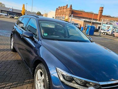 Gebraucht VW Passat 200 PS (147 kW) 2015 Blau Kombi