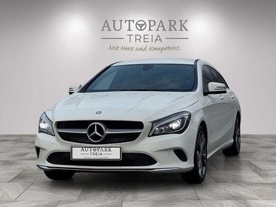 Gebraucht Mercedes CLA180 Shooting Brake Urban 122 PS (89 kW) 2016 Weiß Kombi