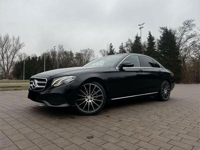 Gebraucht Mercedes E220 194 PS (142 kW) 2016 Schwarz Limousine