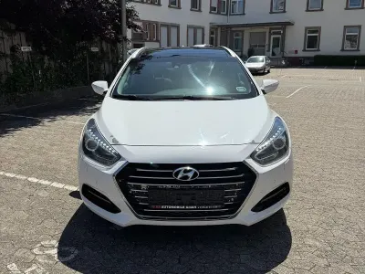 Gebraucht Hyundai i40 141 PS (103 kW) 2016 Weiß Kombi